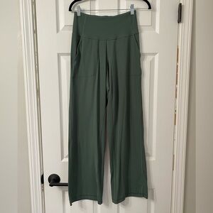 Lululemon align wide leg pant - size 6